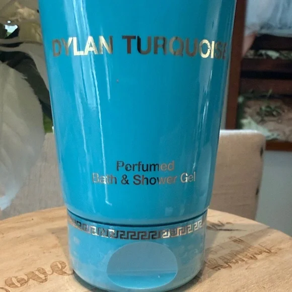 Versace Dylan Turquoise Pour Femme Perfumed Bath & Shower Gel - Picture 6 of 6